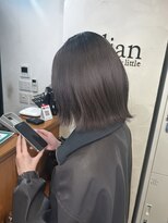 リリアン バイ リトル(Lilian by little)&nbsp;グレージュカラーでより透明感溢れる髪色に！