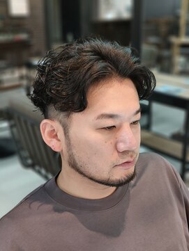 グロウ 博多店(growth) センターパートビジネススタイル