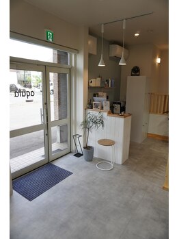 アクラ(aqula)の写真/夜21時まで営業★"ラフ"に通える本格ケアサロン。aqulaで「頑張らない」自分時間を。