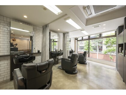 オモテサンドウ バーバー(OMOTESANDO BARBER)の写真