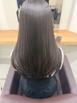 アトレ アネックス(attrait ANNEX)&nbsp;ロング×グレージュで透明感のある大人の魅力