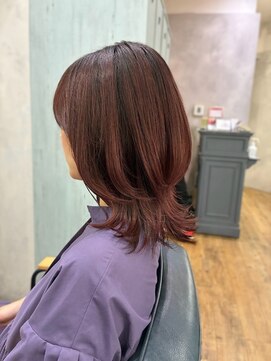 オーストヘアー リュウール(Aust hair Lueur) くびれボブとボルドーカラー