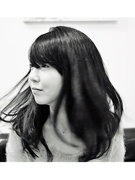 黒髪ナチュラルデジタルパーマロング ワンレンクラシカル L Hug 髪型相談室のヘアカタログ ホットペッパービューティー