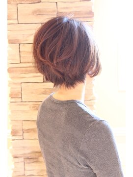 レウナ 外苑前(Reuna) 【３０代・４０代・５０代】大人の女性に人気のひし形ショート