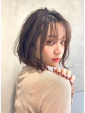 アメリ 新宿(Ameri) Ameri モダンムーブボブ　イルミナカラー　【新宿】