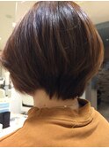 トップ重めのショートボブ