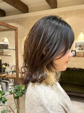 ビュートリアム265(BEAUTRIUM 265) くびれレイヤー顔まわりウルフミディアム ナチュラルウルフ 銀座