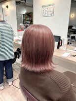 コワファーストナガサキシャンプーボーイ(COIFF1RST NAGASAKI SHAMPOO BOY)&nbsp;長崎 外ハネボブ×ピンクベージュ