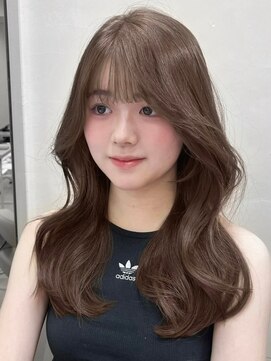ユニ 原宿(uni) 韓国ヘアロングレイヤーカットくびれヘアベージュ前髪原宿