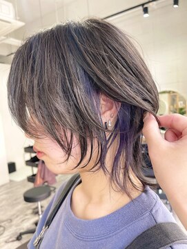 アムヘアー(A.M. hair) ウルフレイヤーバイオレットインナーカラー