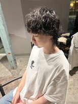 ロイ(roi) シャドウパーマ　波巻きパーマ　ツイスパウルフ