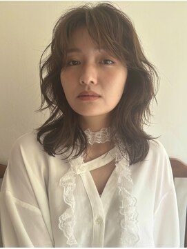 ガーランドギンザ(Garland Ginza) ミディアムレイヤー ウェーブヘア