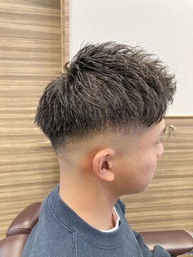 銀座マツナガ 神田店 メンズツーブロアップバングショート刈り上げサッパリ