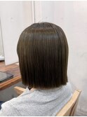 オリーブカラー　透明感　夏カラー　小顔カット　タイトボブ