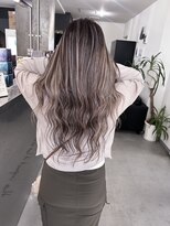 キング 心斎橋店(K!ng)&nbsp;ハイライトカラーミルクティーベージュレイヤーカット