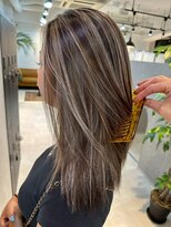 メリー オオサカ(Merly Osaka)&nbsp;ハイライト/似合わせカット