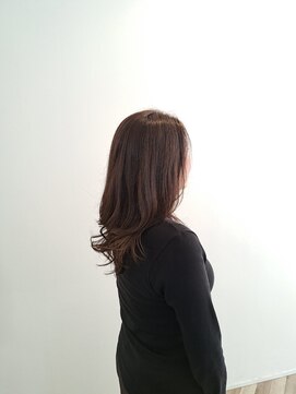 カラ(Cara) 艶髪ミディアムロング♪