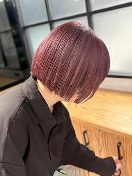 ぷつっと切りっぱなしミニボブモーブピンク30代