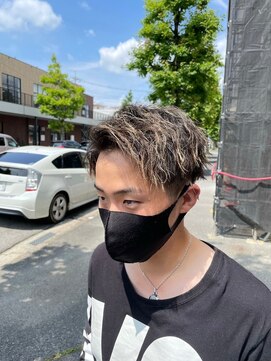 エディ(Edy) スパイキーショートケアブリーチ刈り上げ眉毛カット外国人風