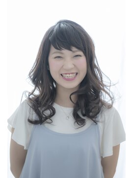 ヘアーミューズ リベロ(hair muse Livero) 【Livero】ふんわりミディ×アシメバング 2