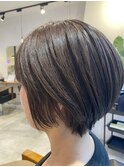 ショートボブ
