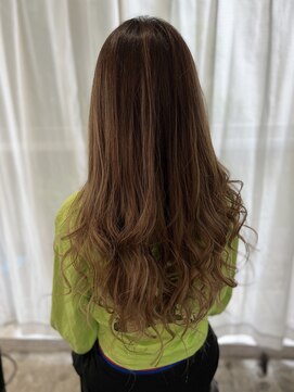 ツムグ 代官山店(TUMUGU) 30代40代50代大人可愛い脱白髪染めハイライトサンドベージュ