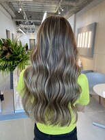 シダ(sida SAIIN)&nbsp;デザインカラー グレージュハイライトカラー