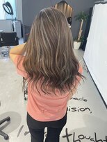 キング 梅田(K!ng)&nbsp;【梅田】ハイライトミルクティーベージュ髪質改善