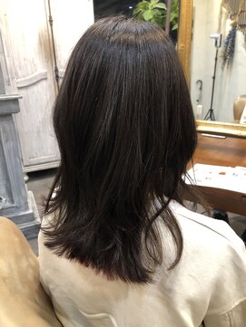 モワ 仙台(Mois) インナーカラーレッドブラウン髪質改善似合わせカットイメチェン