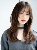 フェイスレイヤーぱっつん前髪薄めバングハッシュカット大人女子