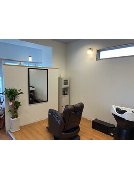 【初めての方にも人気◎】2席のみのプライベートサロン。最初から最後まで完全マンツーマンで対応します＊