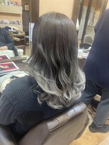 モアムー(Moremuu)&nbsp;グレージュカラー