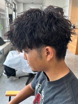 フゥ 宇都宮(FeU) 栃木メンズパーマメンズカットセンターパートメンズマッシュ緩め