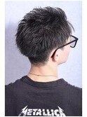 フェザーショート黒髪ツーブロックメンズショート