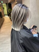 サニー 渋谷(SUNNY) バレイヤージュ、ハイライト、レイヤーロング、グレーベージュ