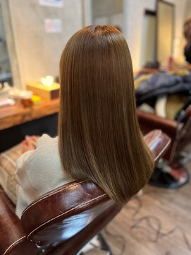 スローネ(THRONE) 髪質改善酸性ストレートで艶髪／20代30代40代／新宿