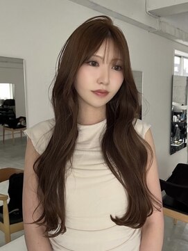 ヨーク(YOKE) ロングレイヤーくびれヘアヘーゼルグレージュベージュ