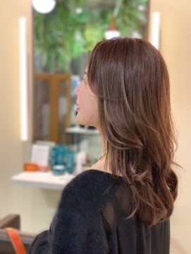 トリコ アヴェダ ららテラス北綾瀬(tricot AVEDA) ナチュラルブラウン/ロングヘア/ココアブラウン