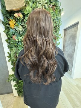 シーン(SCENE) カーキ/ベージュ/ハイライト/レイヤーカット