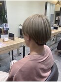 ホワイトベージュ