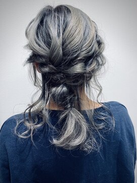 倶楽部ヘアーズ 醍醐本店(HAIR'S) ティーンにおすすめ!ペールアッシュが可愛いガーリーおさげヘア