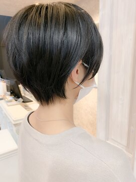 キャアリー(Caary) 福山市　丸みエアリーショートボブなら人気キャアリーcaary