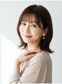 大人女性に似合う外ハネミディアム/ナチュラルスタイル
