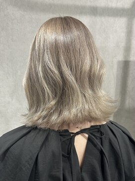 ラック(LUCK) ホワイトベージュ/船橋/くすみベージュ/細めハイライト