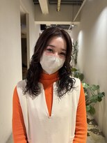 セブンベルベット(7 Velvet)&nbsp;ミディアムパーマ【円口睦】