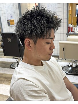 ルースト 京都河原町店(ROOST) 短髪スパイキーアップバングメッシュカラー