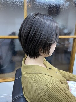 スイ バイティティ 川崎店(suis. by titi)の写真/カット技術に定評あり◎お客様の骨格・髪質・クセを見極めたカットで、乾かすだけでまとまるスタイルに。