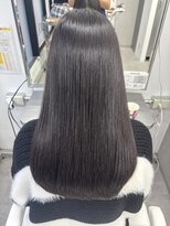 ロエ 元町店(Loe) 自然なツヤと柔らかさの髪質改善ストレート