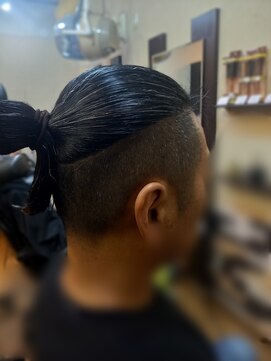 男&女のヘアーサロンF マンバン　　サムライスタイル