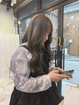 ニナ 梅田(nina)&nbsp;透明感ダブルカラー♪プラチナグレージュ